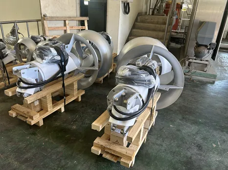 오창공공폐수처리시설 유량조정조 교반기 출고 전 모습